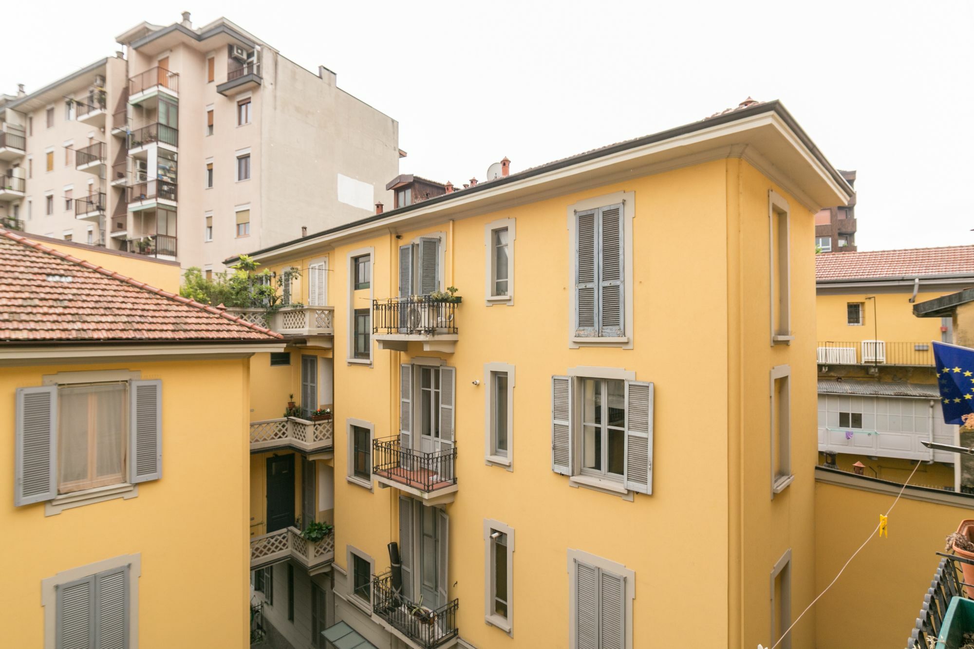 Pit Stop Navigli ميلان المظهر الخارجي الصورة