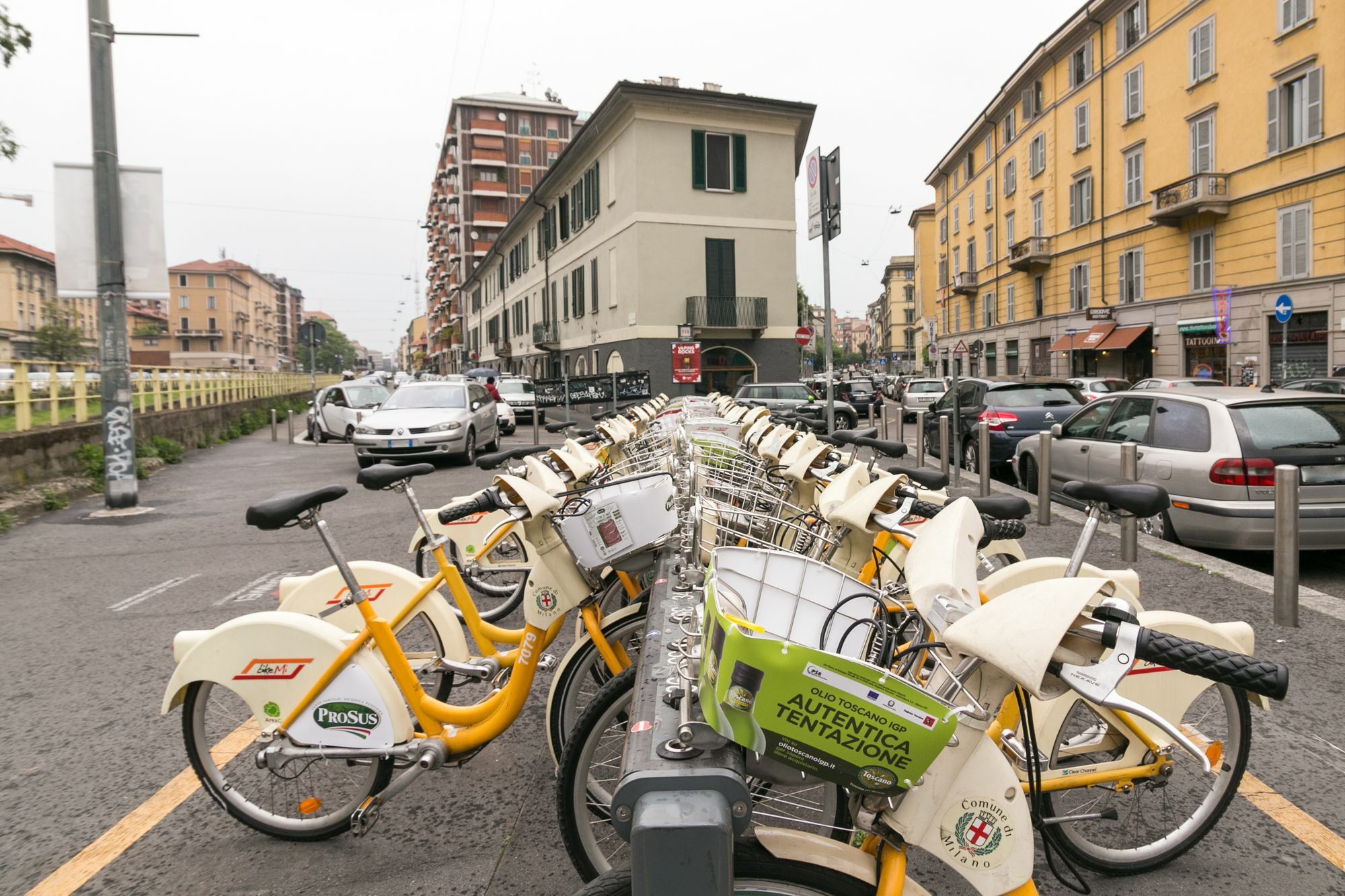Pit Stop Navigli ميلان المظهر الخارجي الصورة